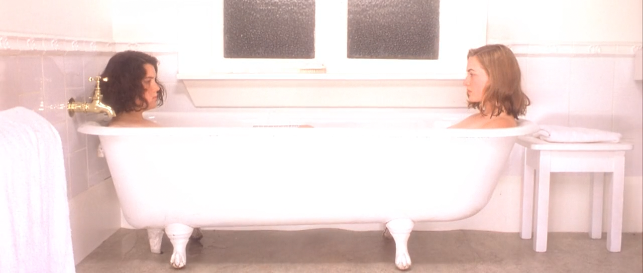 Heavenly Creatures (1994)